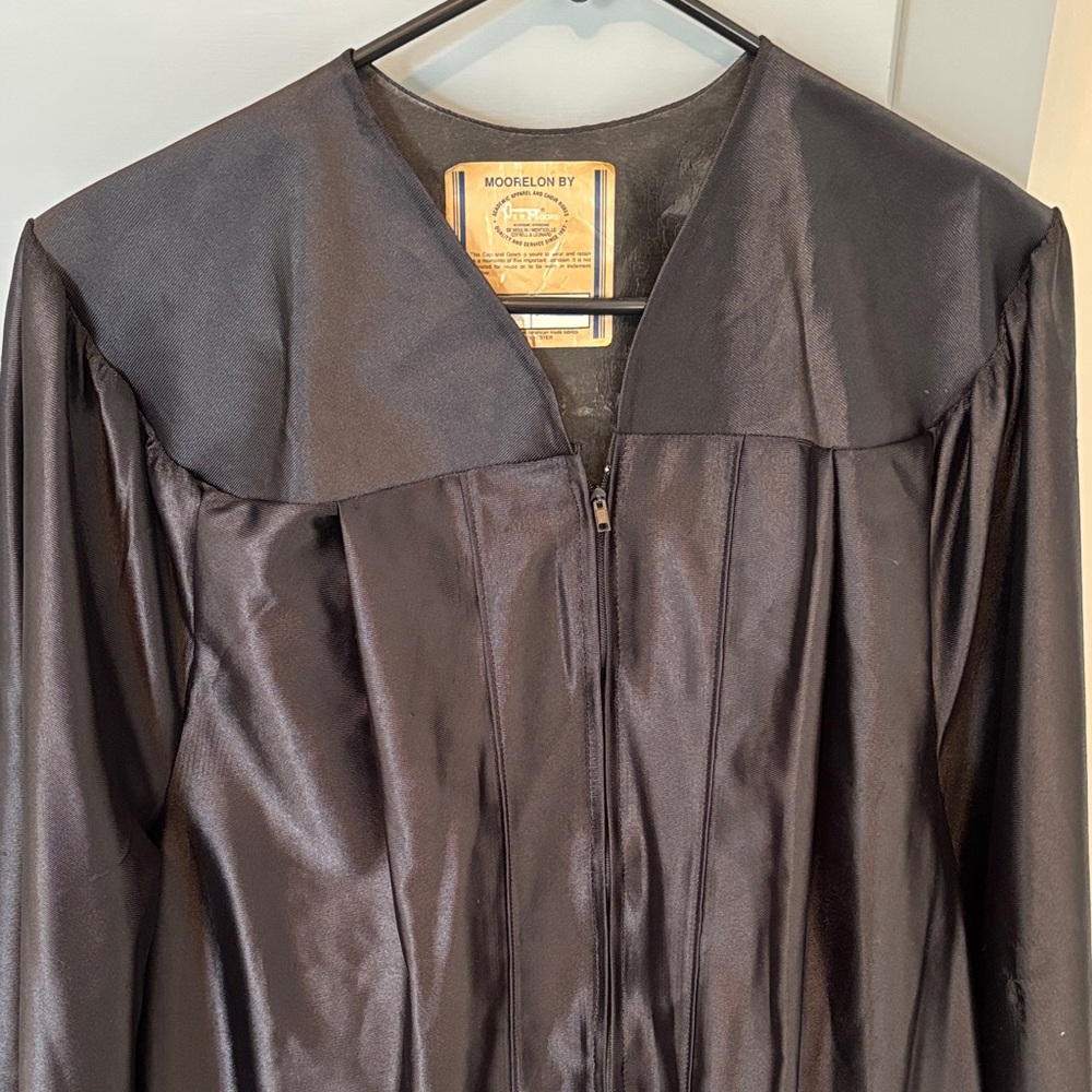 Graduation/ Choir Large Black Academic-Style Gown with Front Zip - worn once